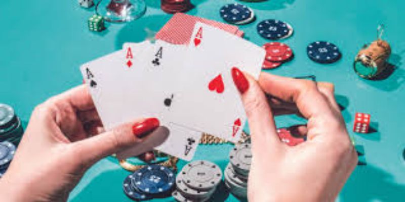 Chia sẻ chi tiết luật chơi, cách chơi Poker online hấp dẫn